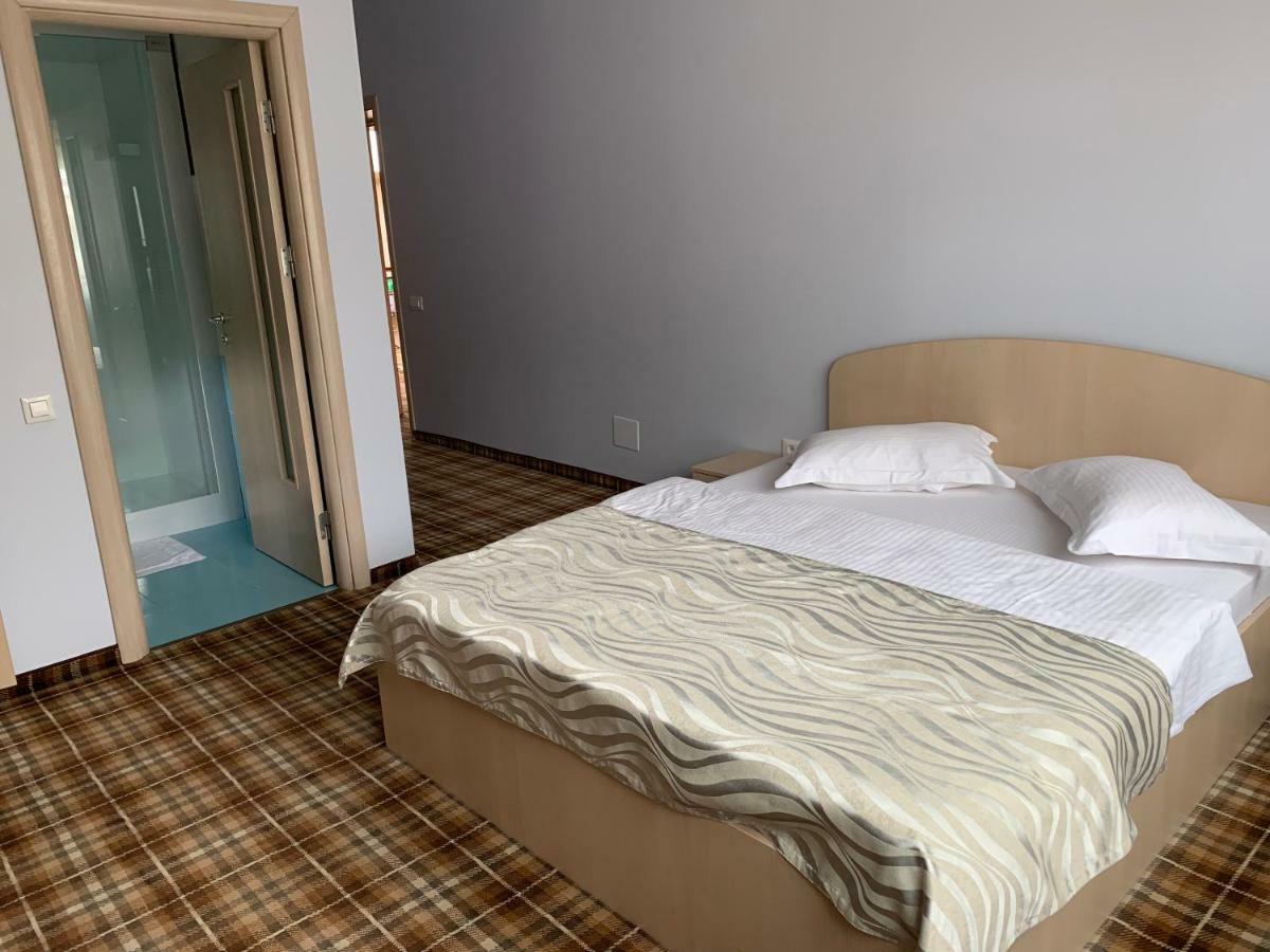Vila Curcubeu Hotel Buşteni Zewnętrze zdjęcie