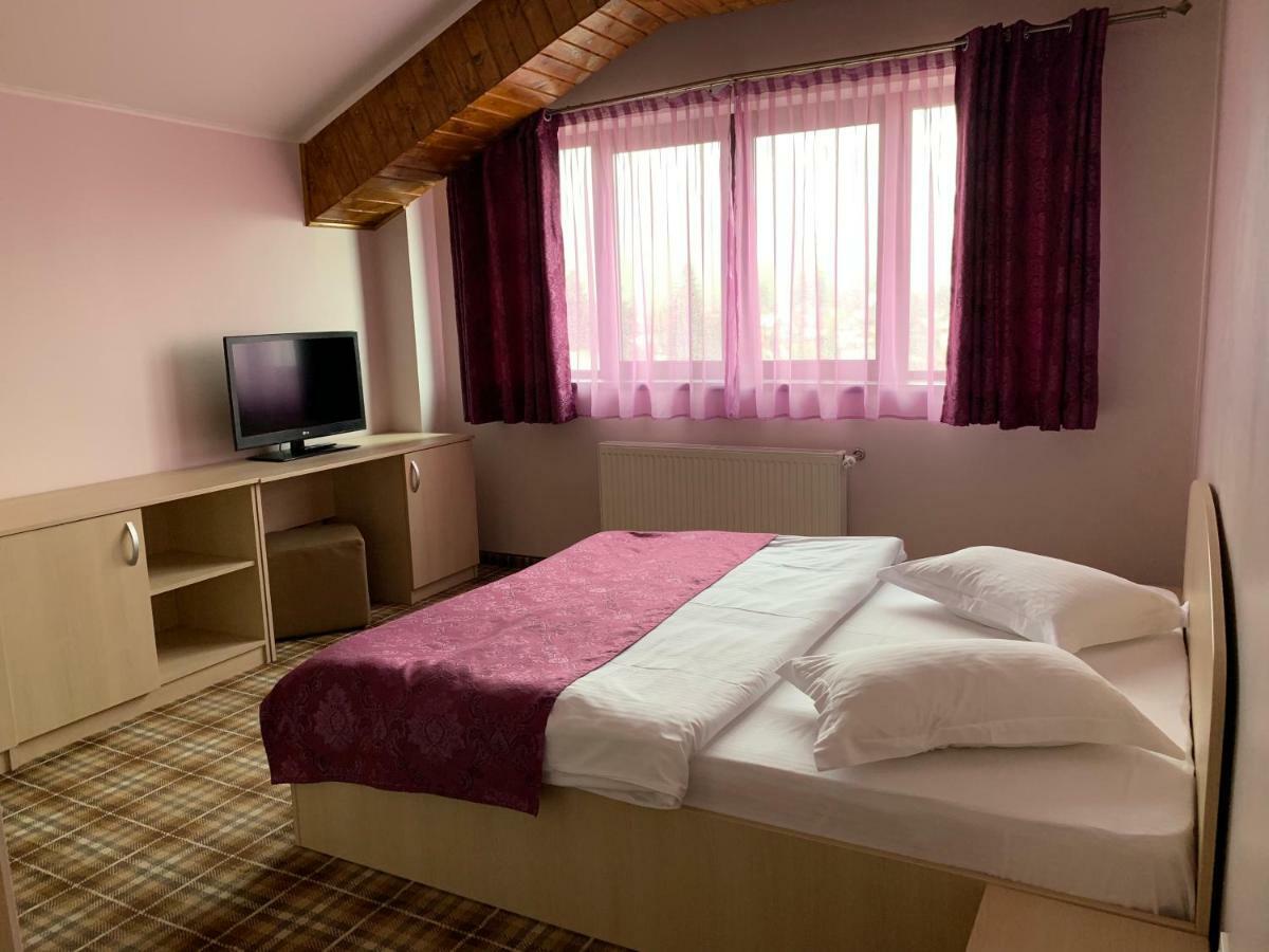 Vila Curcubeu Hotel Buşteni Zewnętrze zdjęcie