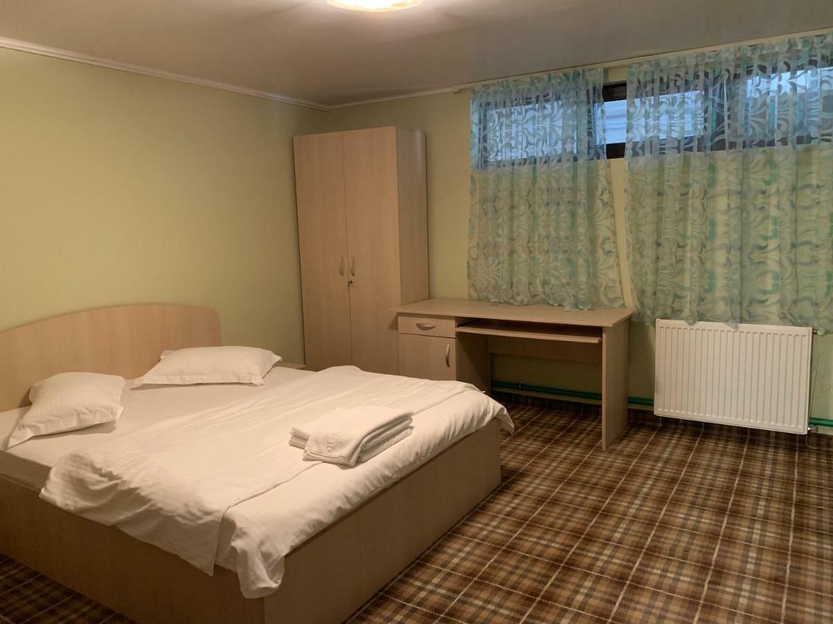 Vila Curcubeu Hotel Buşteni Zewnętrze zdjęcie