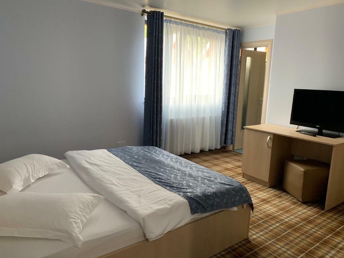 Vila Curcubeu Hotel Buşteni Zewnętrze zdjęcie