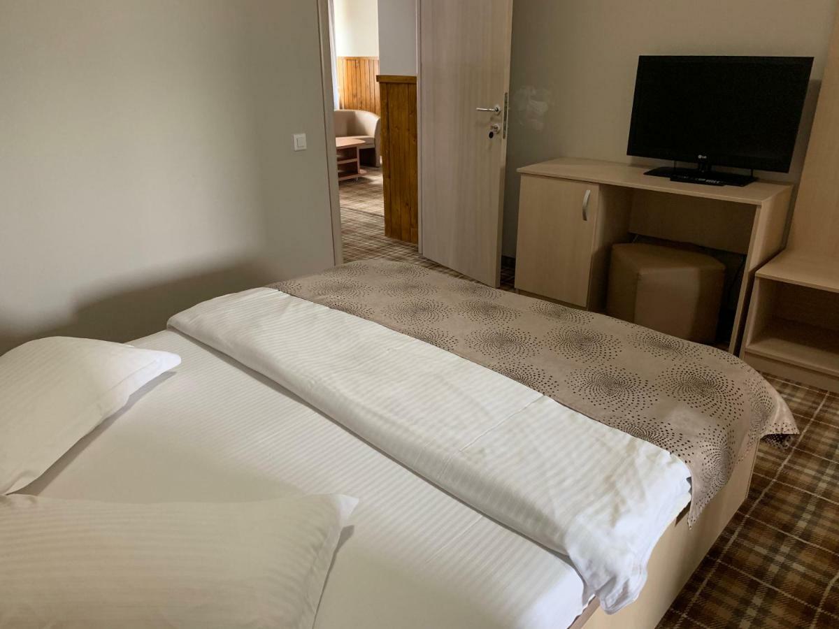 Vila Curcubeu Hotel Buşteni Zewnętrze zdjęcie