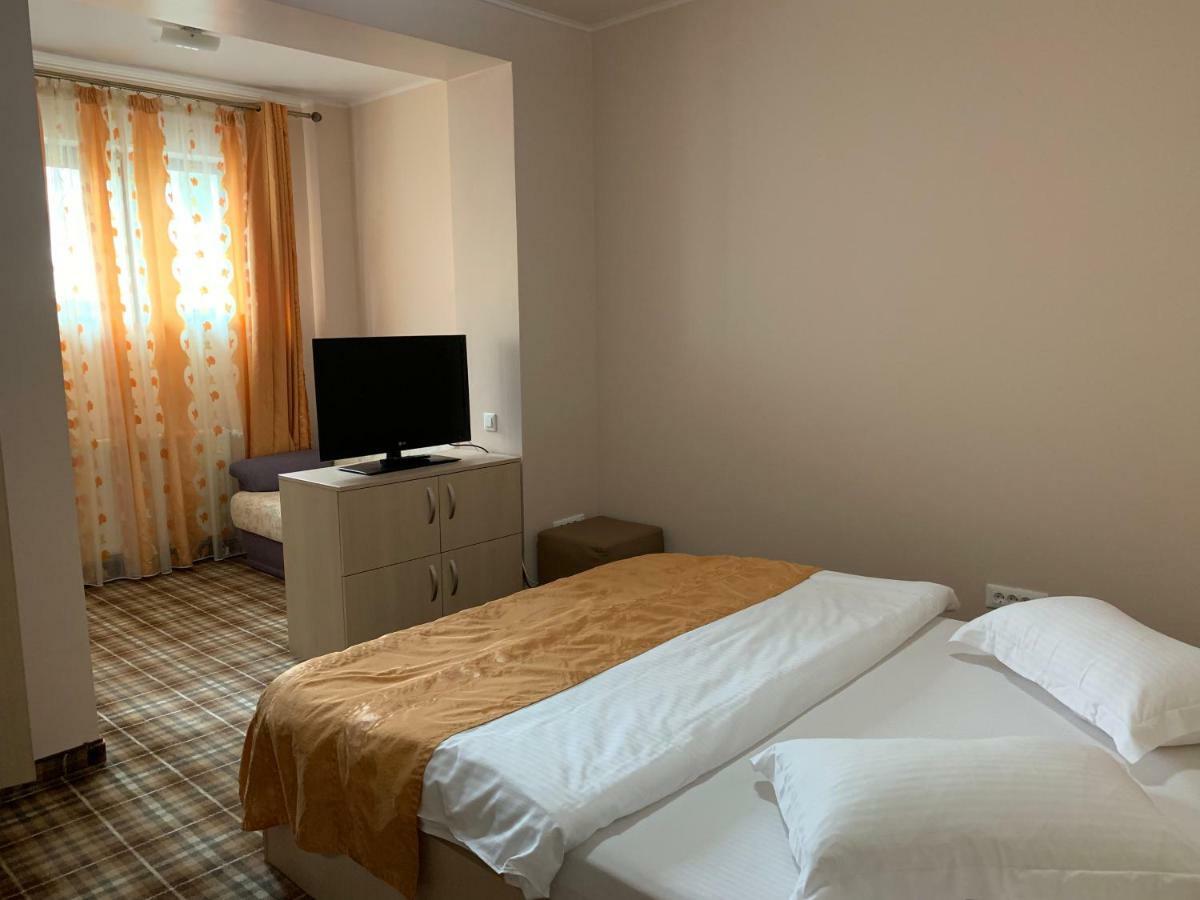 Vila Curcubeu Hotel Buşteni Zewnętrze zdjęcie