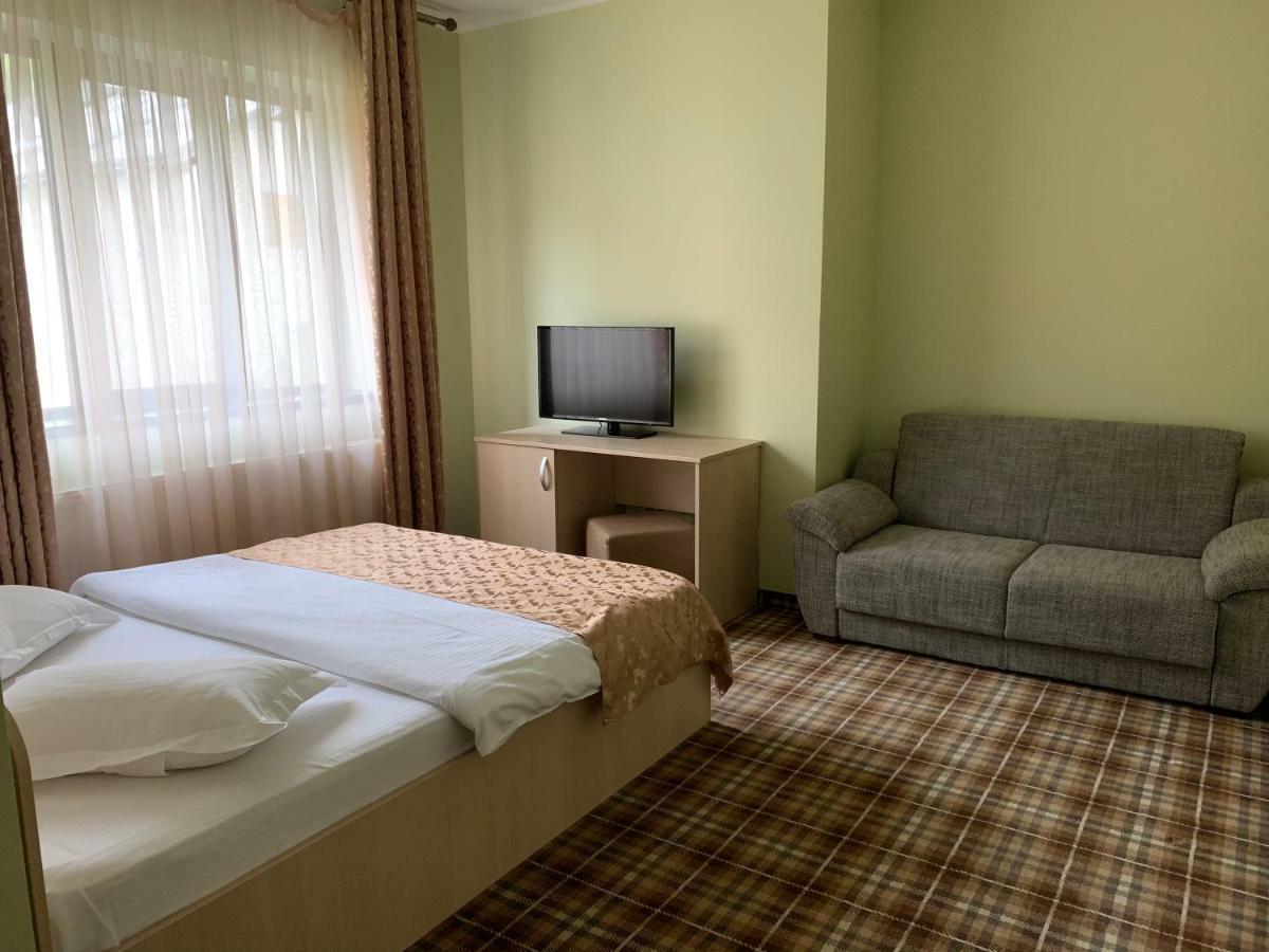 Vila Curcubeu Hotel Buşteni Zewnętrze zdjęcie