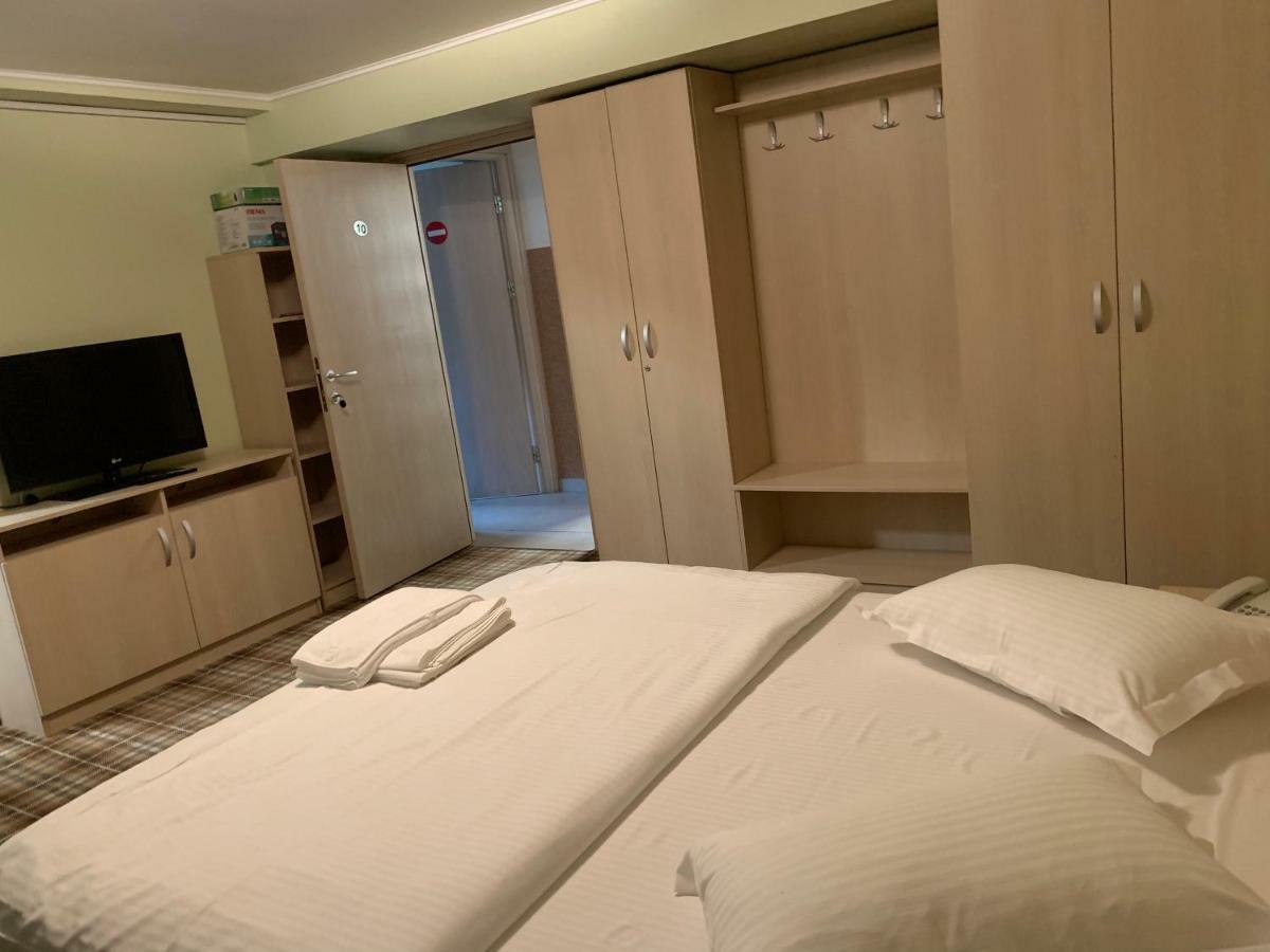 Vila Curcubeu Hotel Buşteni Zewnętrze zdjęcie